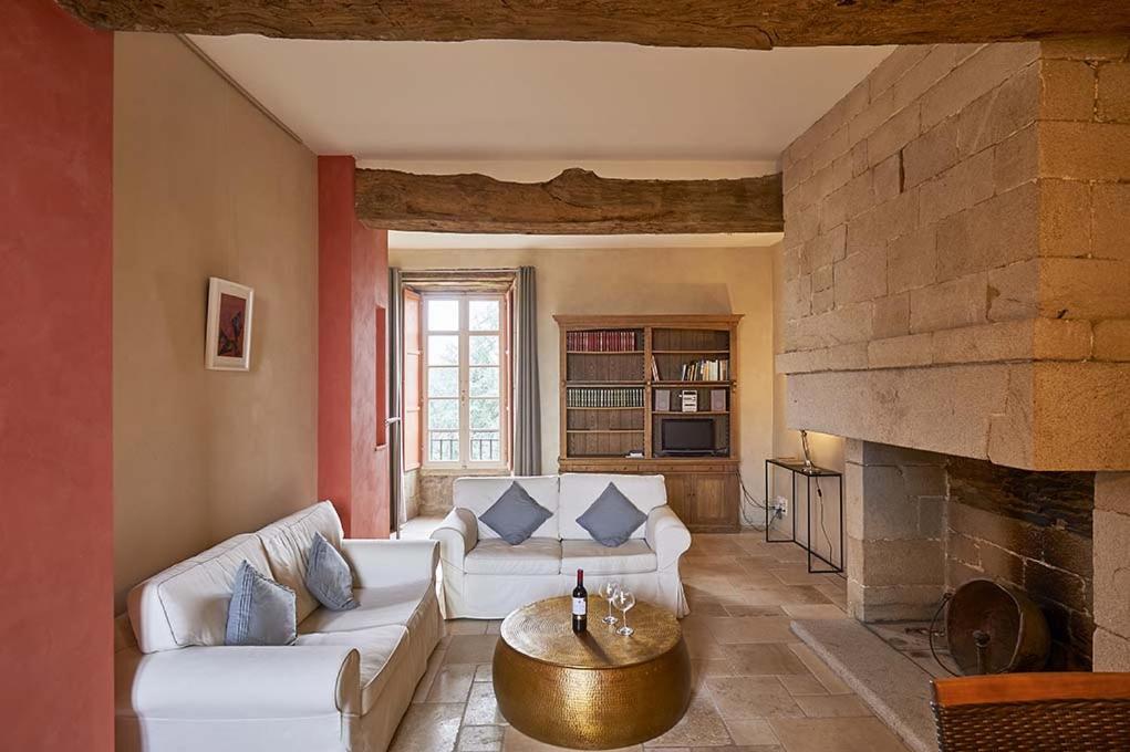 Gite Le Logis - Manoir Le Plessix Madeuc Corseul Exteriér fotografie