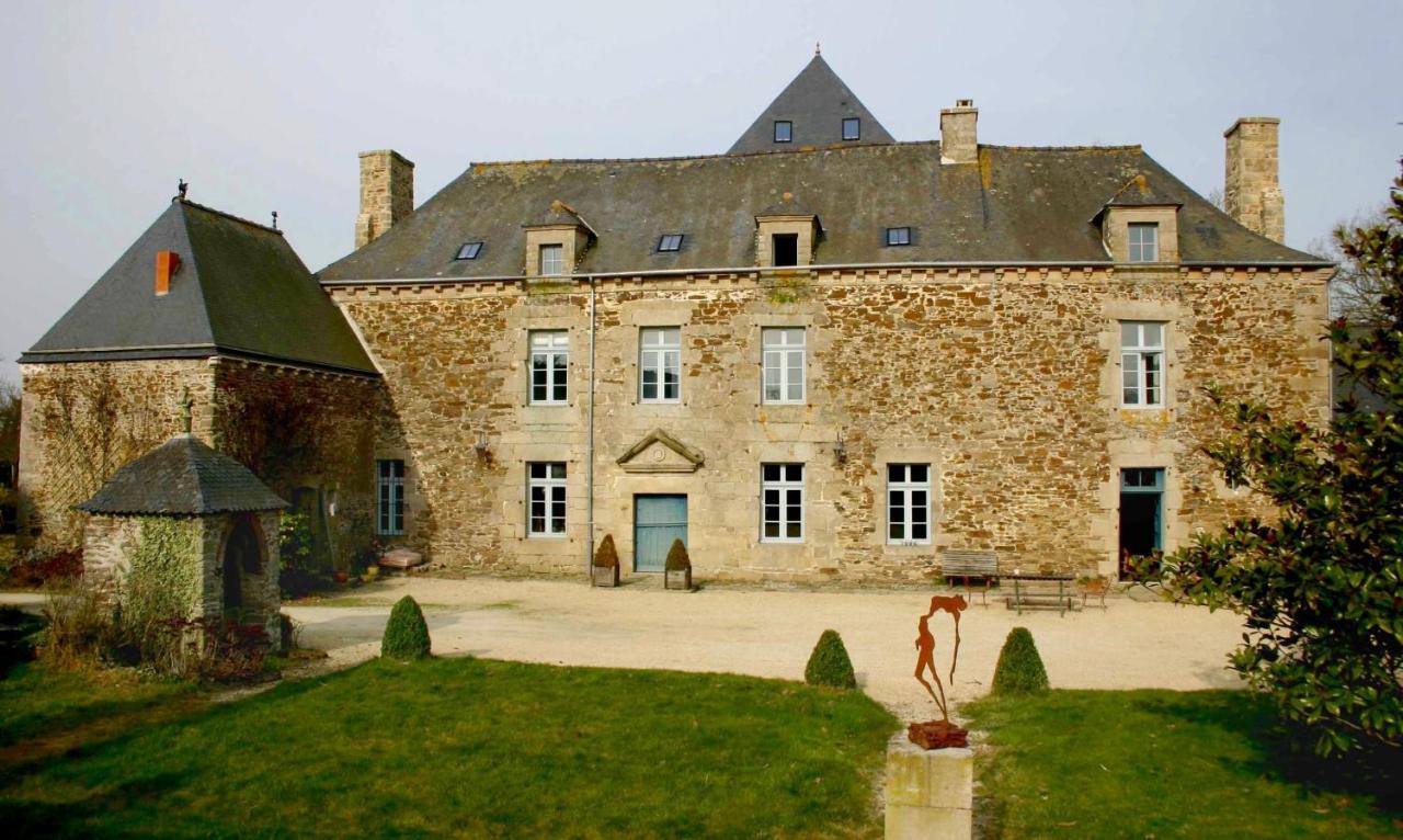 Gite Le Logis - Manoir Le Plessix Madeuc Corseul Exteriér fotografie